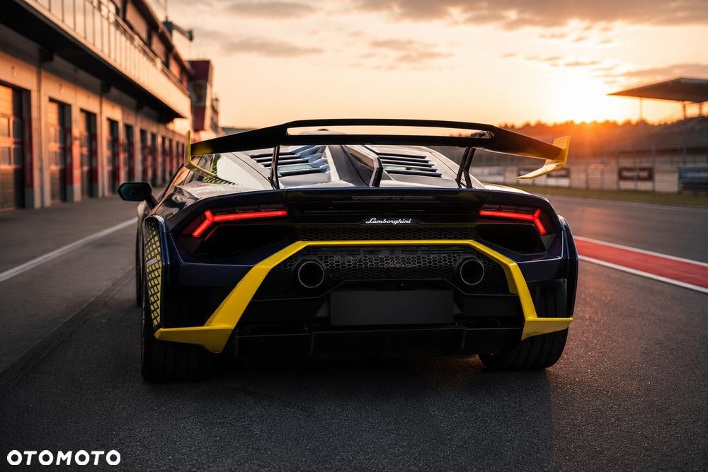 Lamborghini Huracan Performante - 8