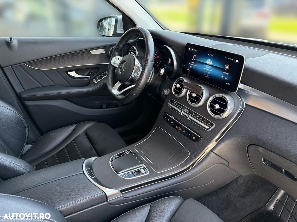 Mercedes-Benz GLC 300 4MATIC MHEV - 12