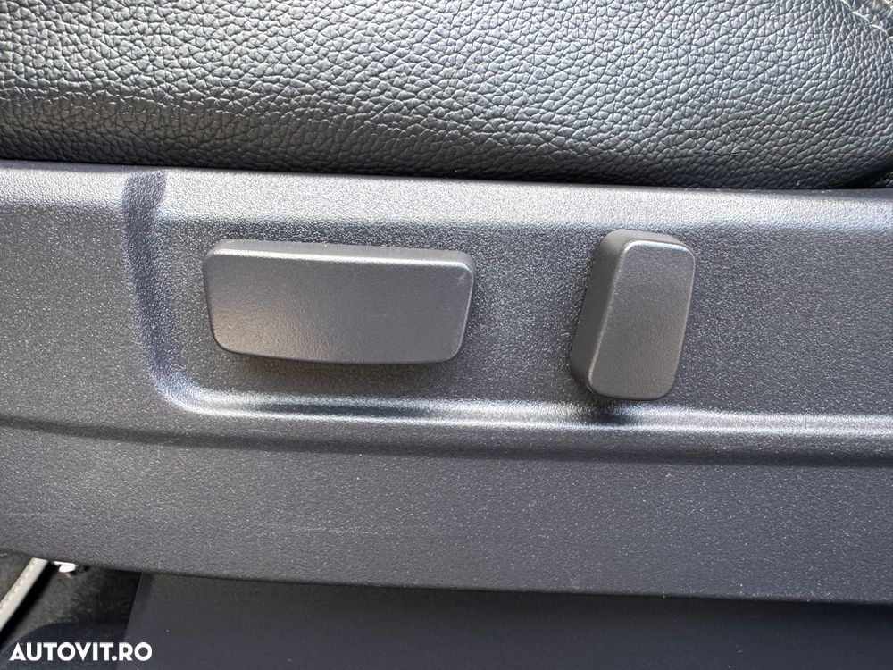 Mitsubishi Outlander 2.0 4WD Plug-In Hybrid Plus - 26