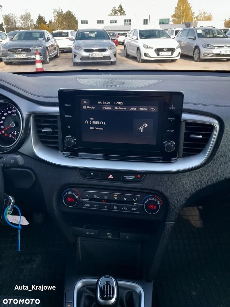 Kia Ceed 1.5 T-GDI M - 12