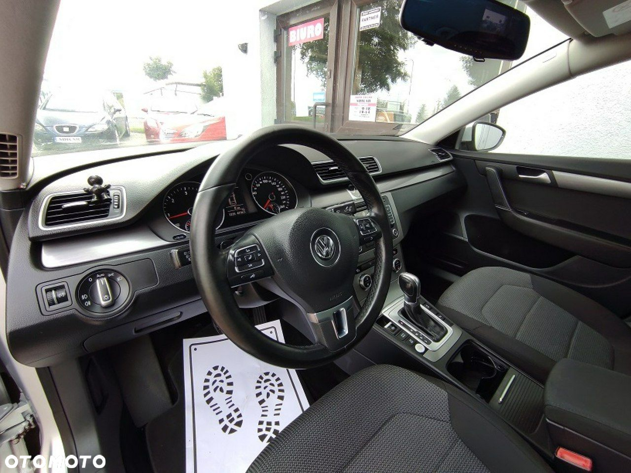 Volkswagen Passat - 10