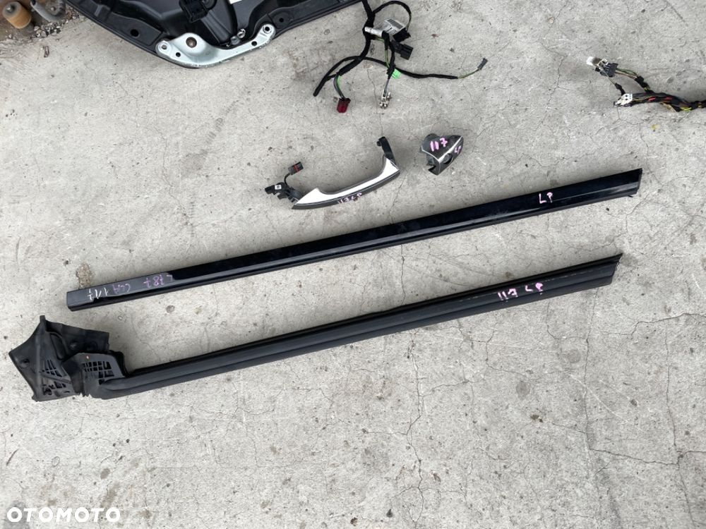 Mercedes CLA W117 zamek w drzwi lewe listwa klamka key less go podnośnik instalacja głośnik - 9