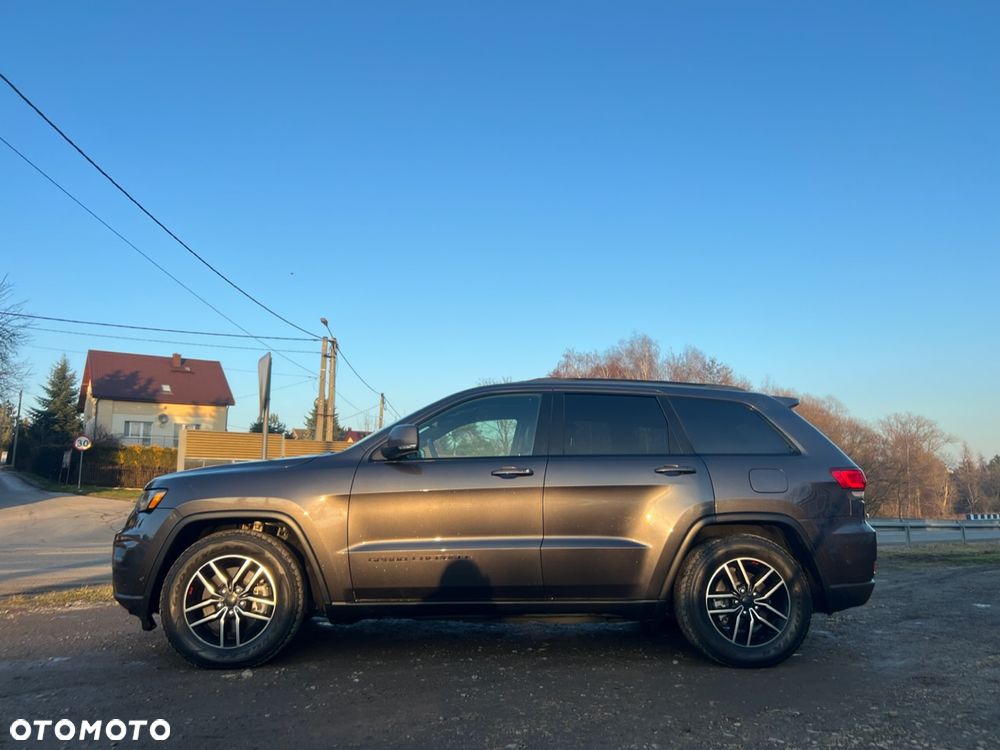 Jeep Grand Cherokee - 10