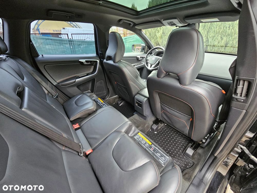 Volvo XC 60 D4 Drive-E Ocean Race - 24