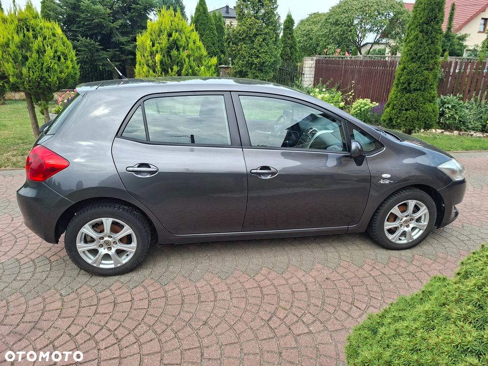 Toyota Auris 1.4 D-4D Terra - 4