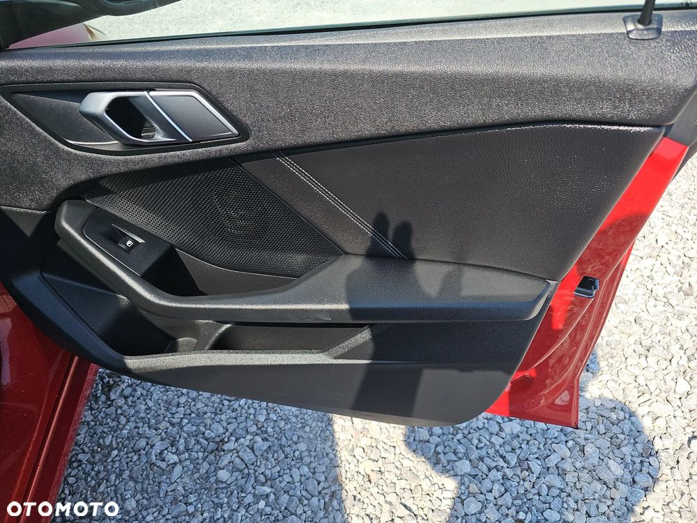 BMW Seria 2 218i - 21