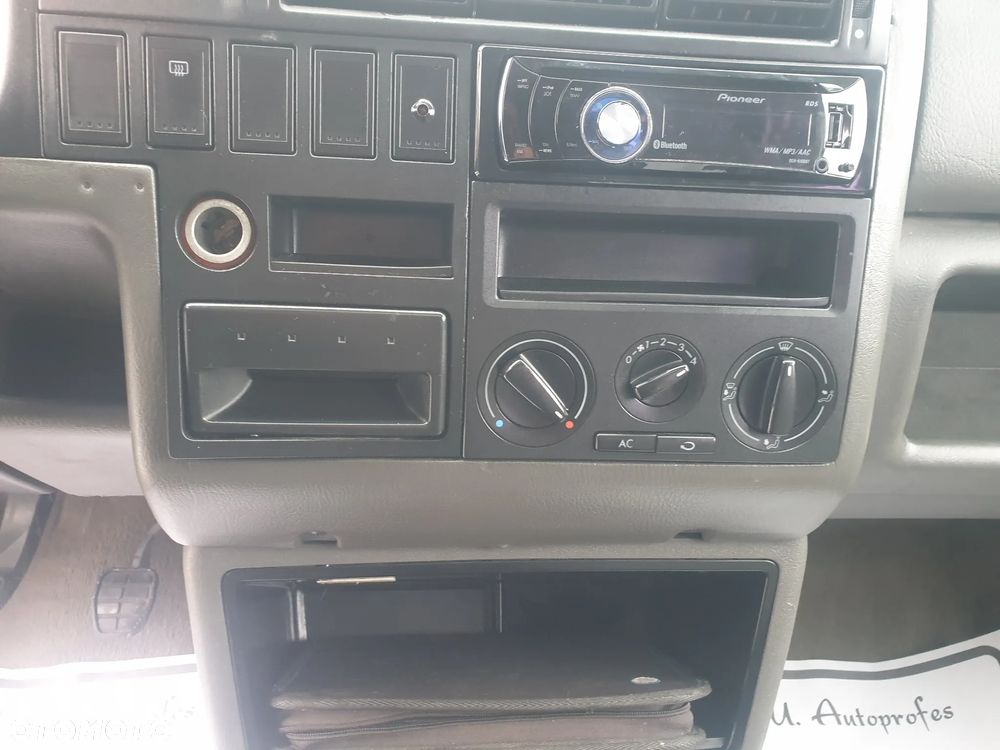 Volkswagen Transporter - 14