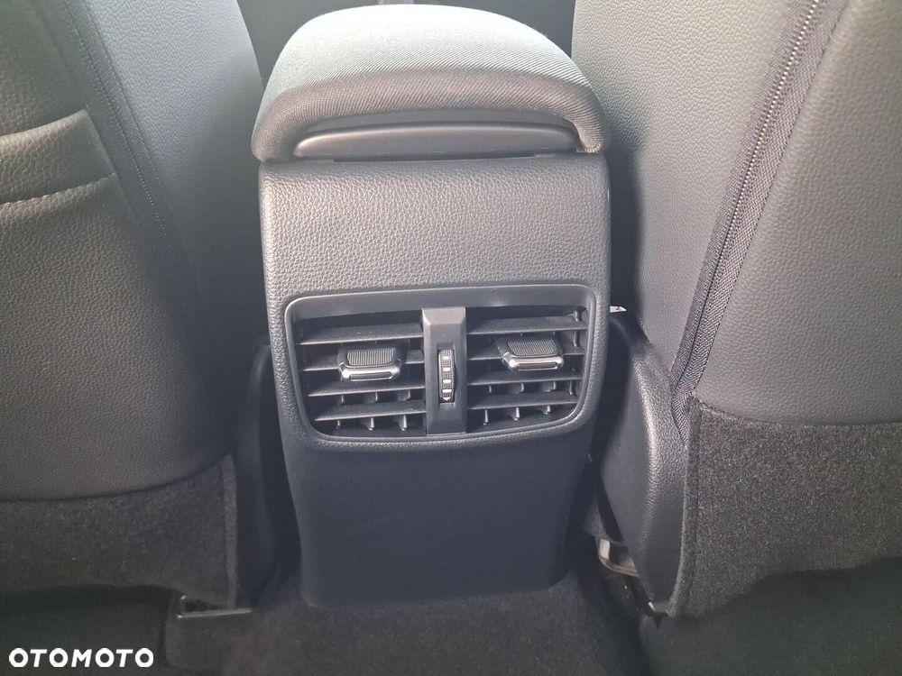 Toyota Corolla - 13