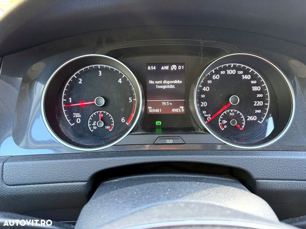 Volkswagen Golf 1.6 TDI DSG Comfortline - 3