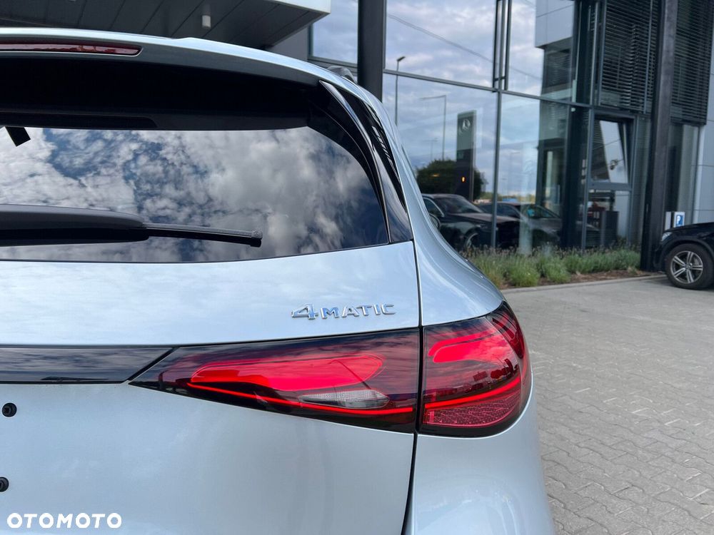 Mercedes-Benz GLC - 18
