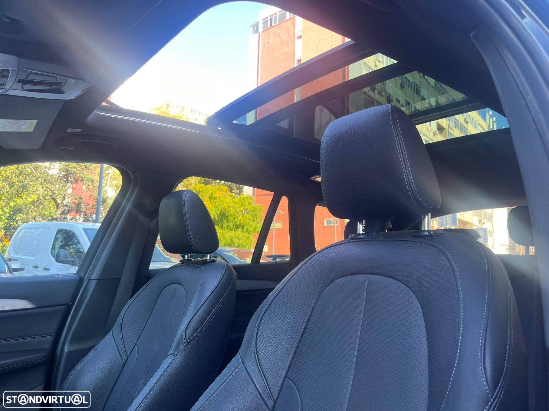 BMW X1 16 d sDrive Auto Pack M - 29