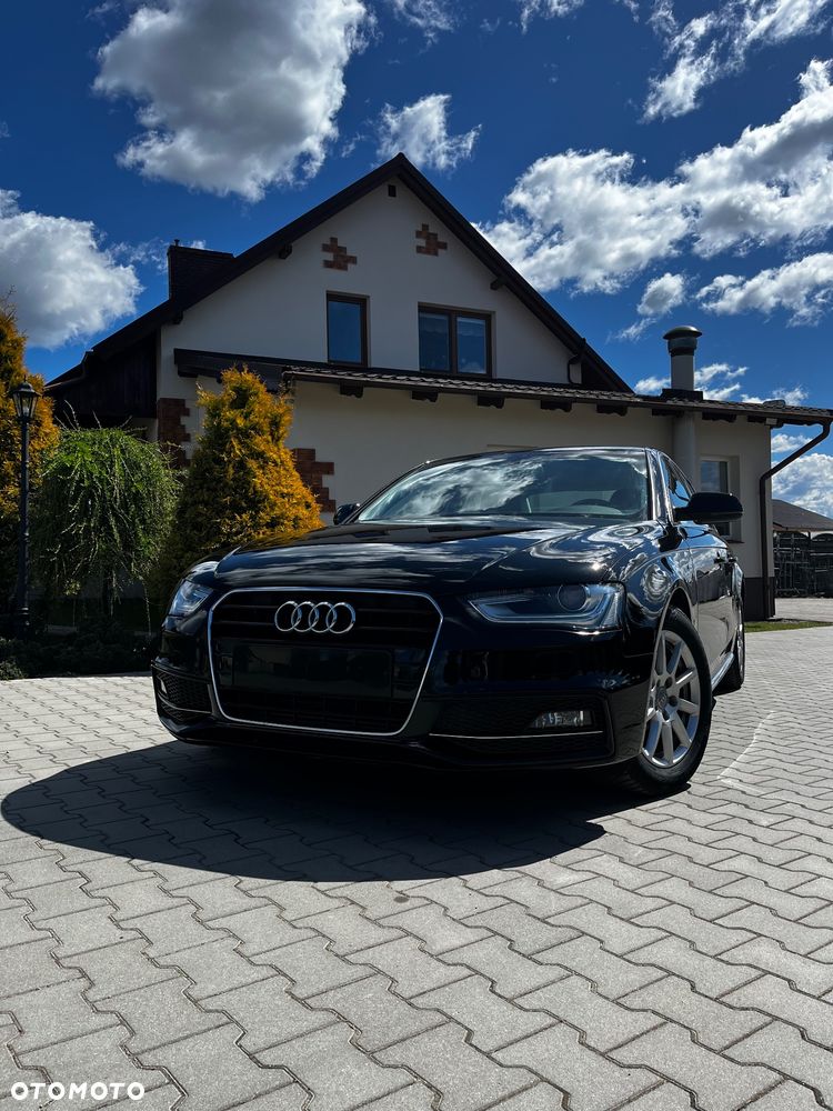 Audi A4 Limousine - 3