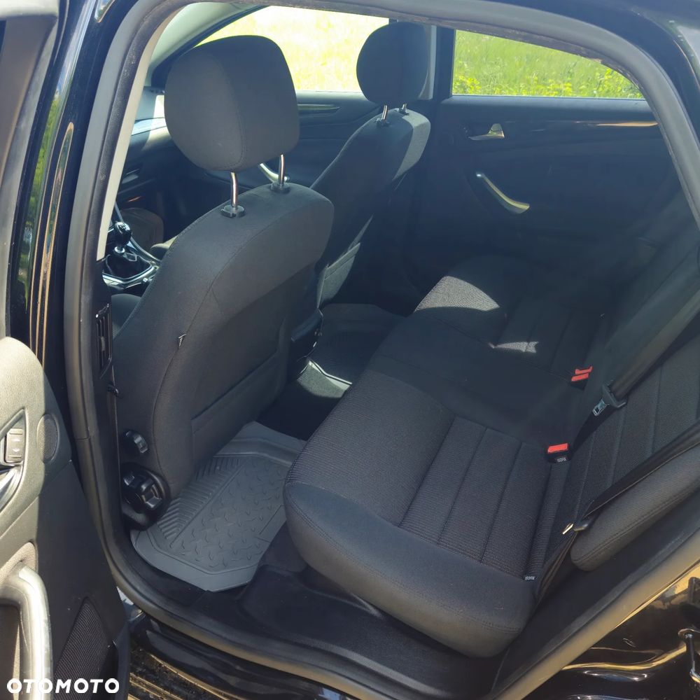 Ford Mondeo 1.6 T Ambiente - 19
