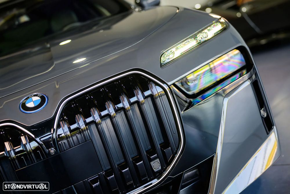 BMW i7 xDrive60 Pack Desportivo M Pro - 3