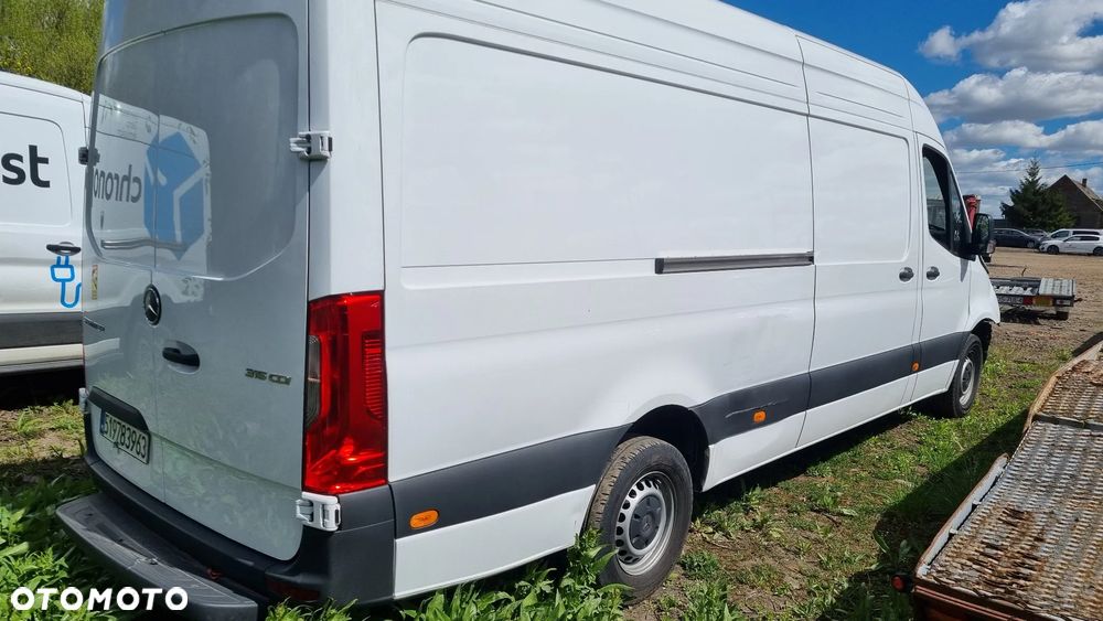 Mercedes-Benz Sprinter - 1