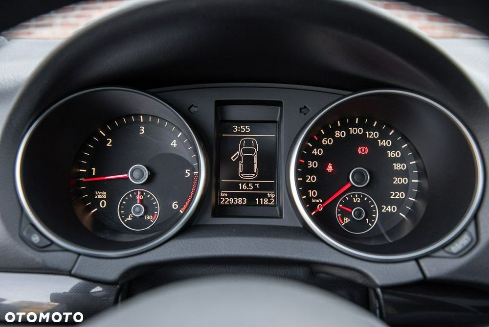 Volkswagen Golf VI 2.0 TDI Highline - 28