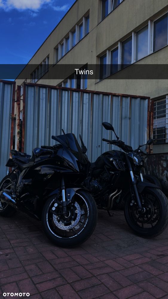 Yamaha R7 - 7