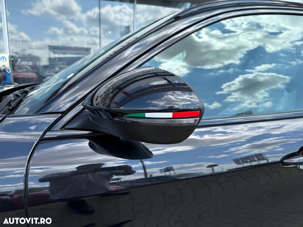 Alfa Romeo Stelvio 2.0 Turbo AWD AT8 Intensa - 12