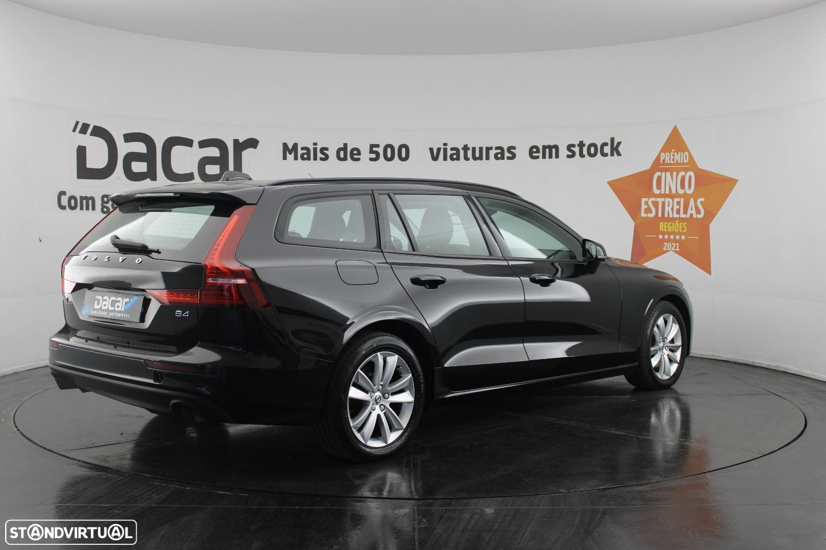 Volvo V60 2.0 B4 Momentum Core Geartronic - 8