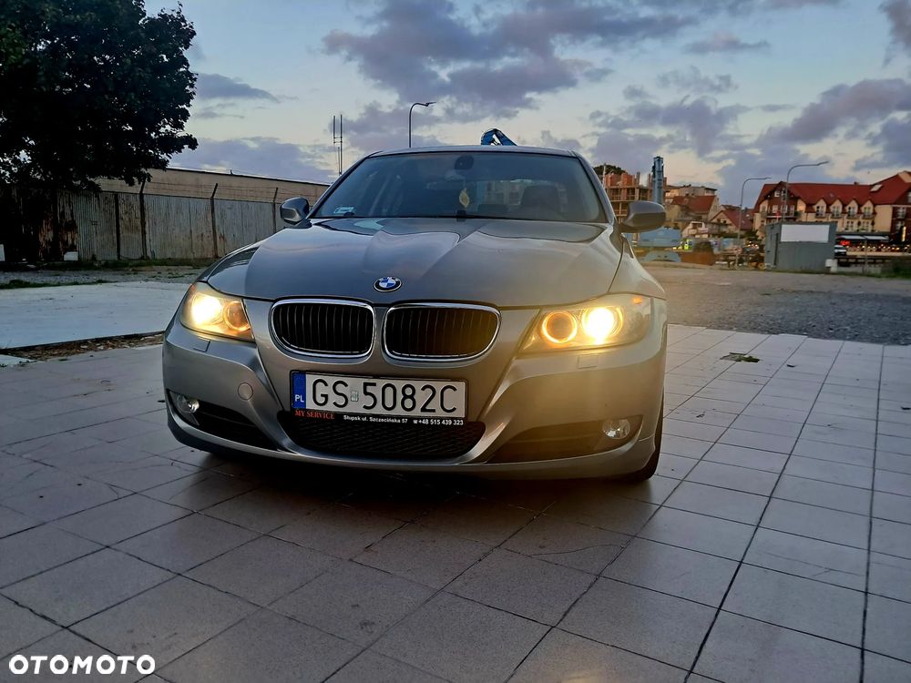 BMW Seria 3 320i - 2