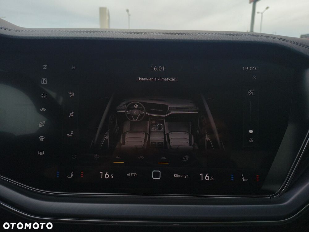 Volkswagen Touareg 3.0 V6 TDI 4Motion R-Line Final Edition - 35