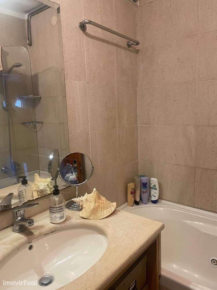 Apartamento T3 em Ramalde com garagem e elevador - Grande imagem: 4/12