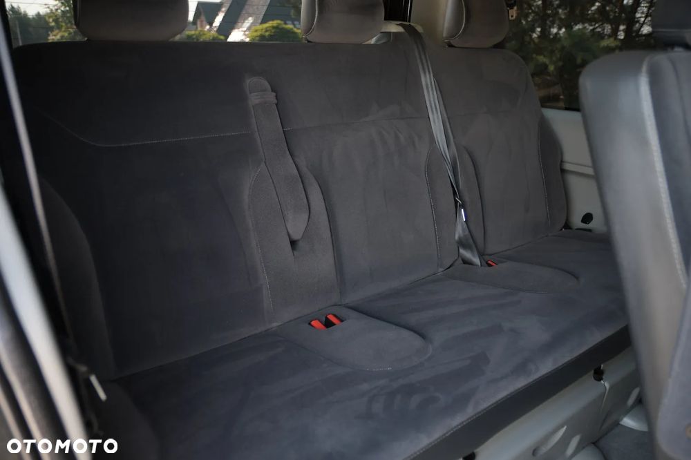 Renault Trafic Grand Passenger Black Edition - 17