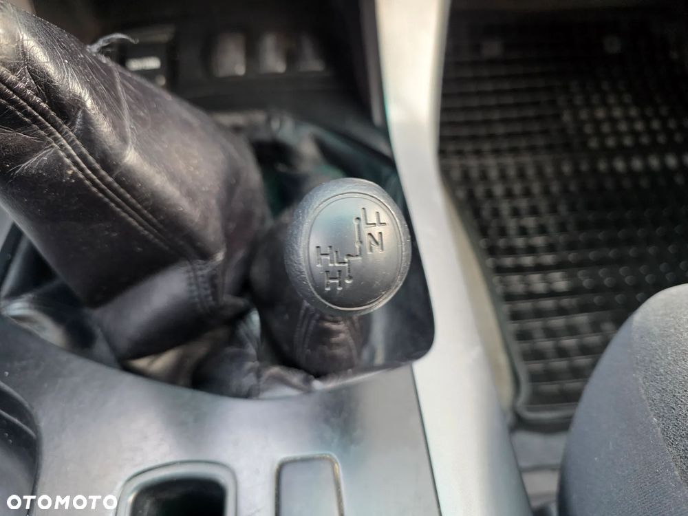 Toyota Land Cruiser 3.0 D Sol - 15