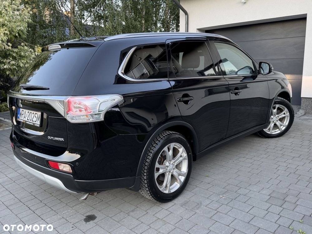 Mitsubishi Outlander 2.0 4WD CVT Diamant+ - 19