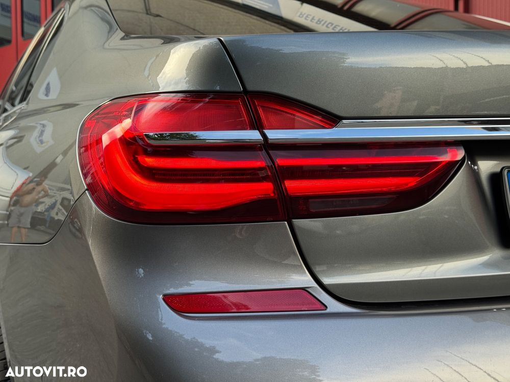 BMW Seria 7 730d - 23