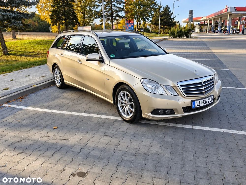Mercedes-Benz E 2010 photo 2