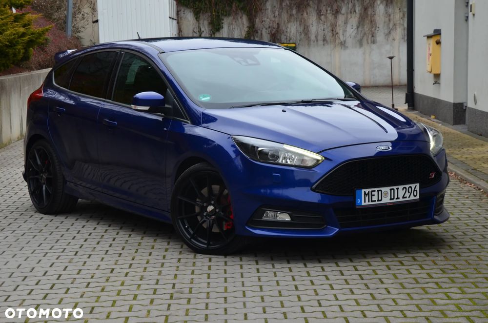 Ford Focus 2.0 TDCi ST mit Leder-Sport-Paket - 4
