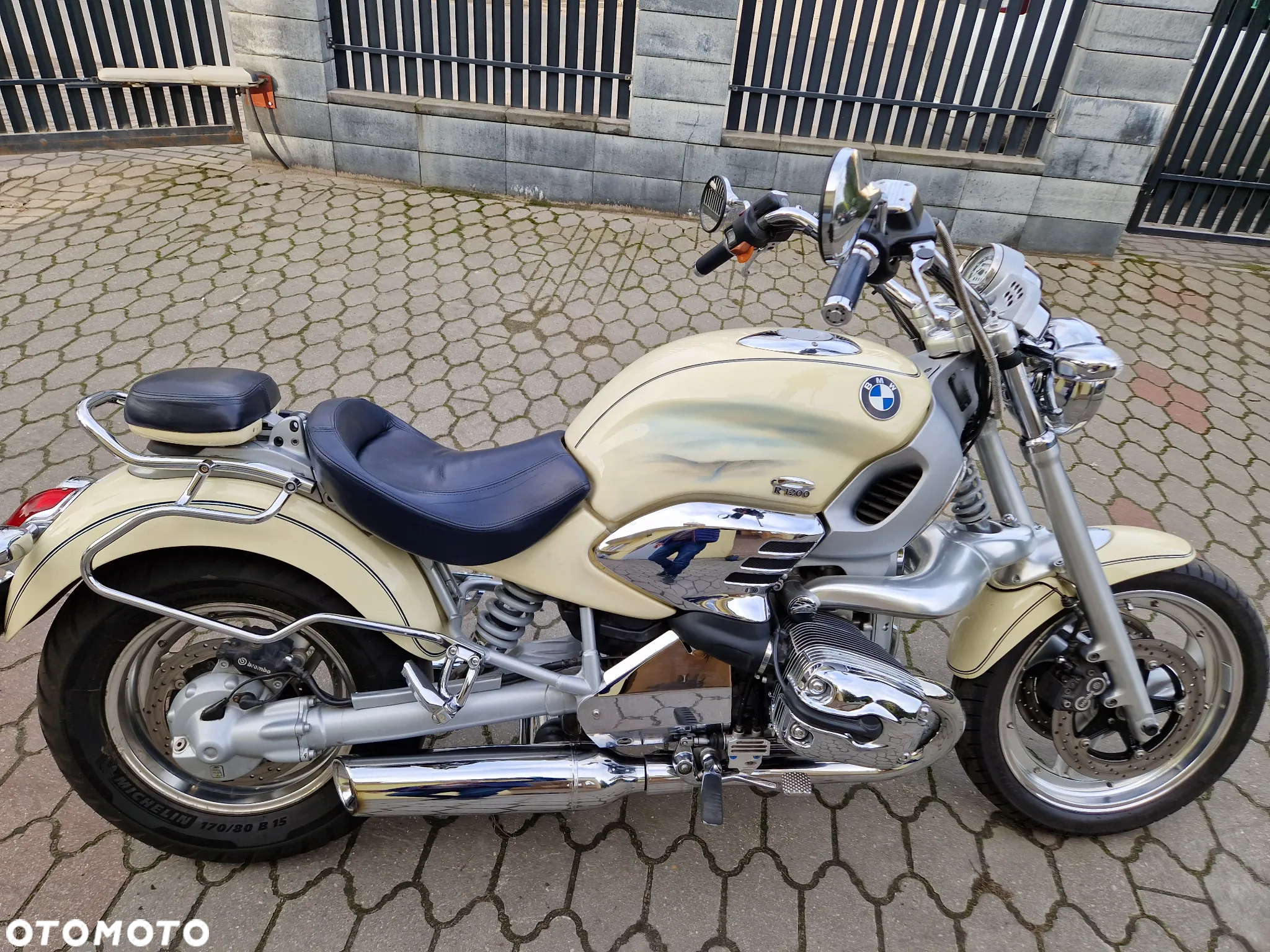 BMW R - 26