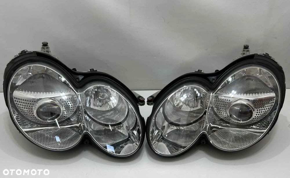 Reflektor prawy lewy bixenon lampa prawa lewa stan BDB OE Mercedes SL R230 SL500 Euro
