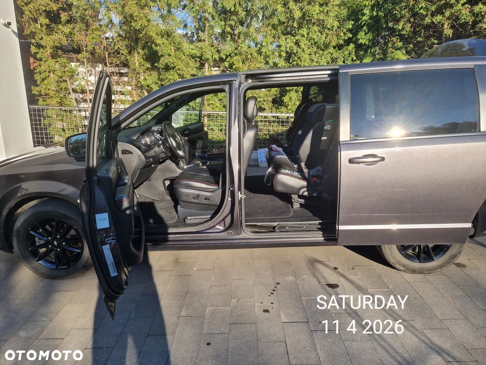 Dodge Grand Caravan 3.6 R/T - 17