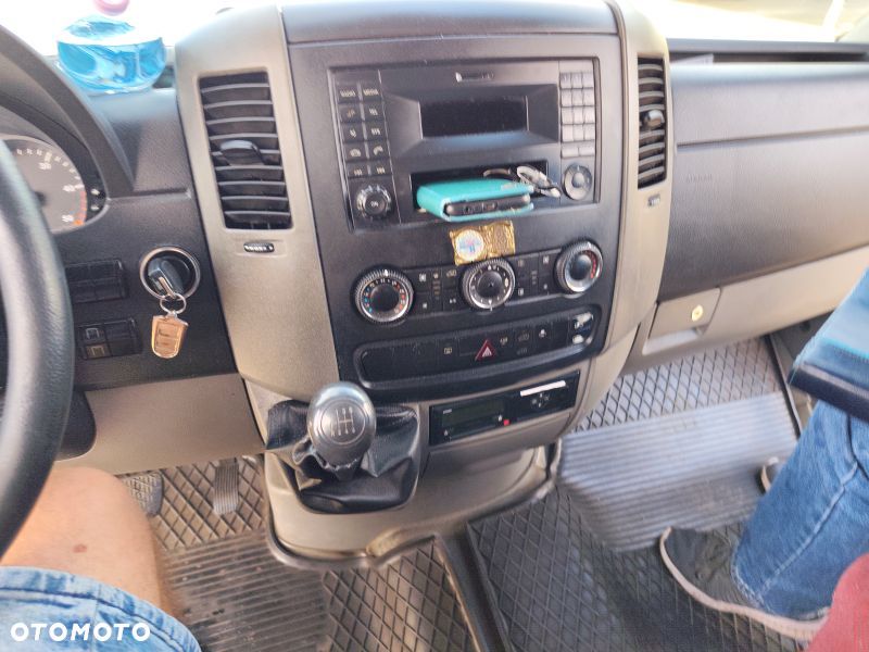 Mercedes-Benz Sprinter 906.211 - 6