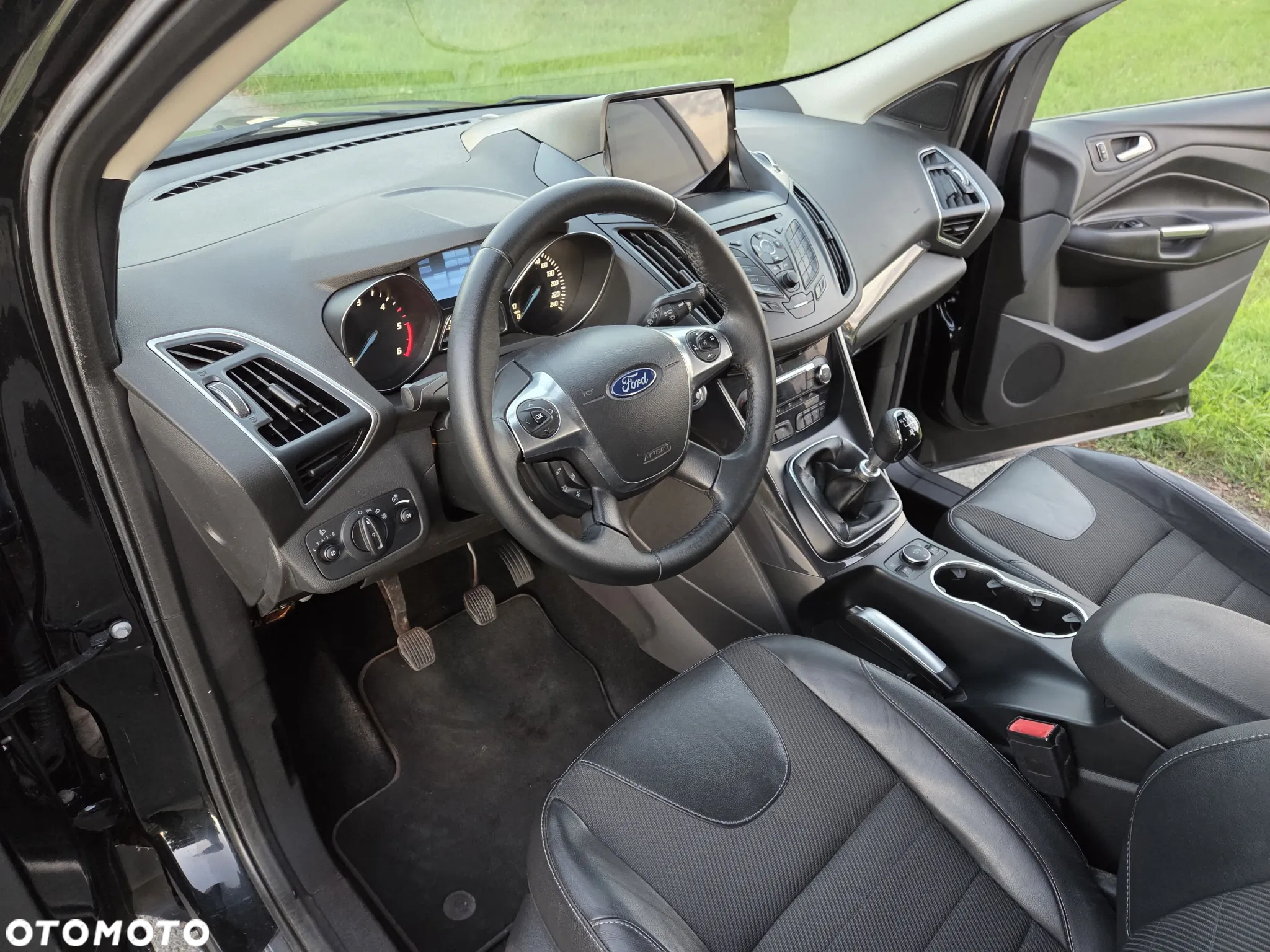 Ford Kuga 2.0 TDCi 2x4 Titanium - 11