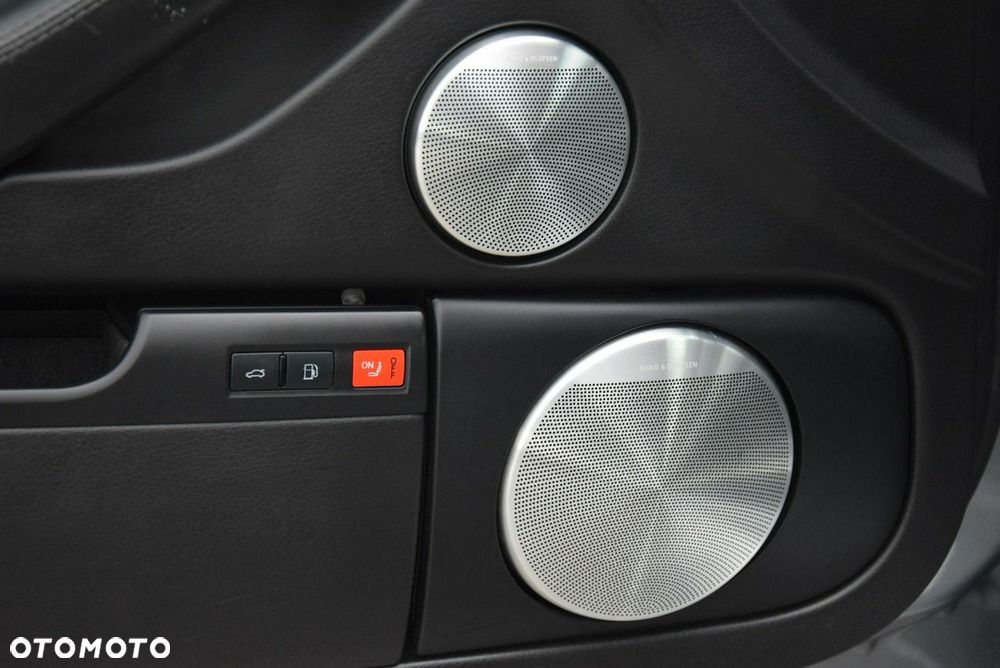 Audi S8 - 36