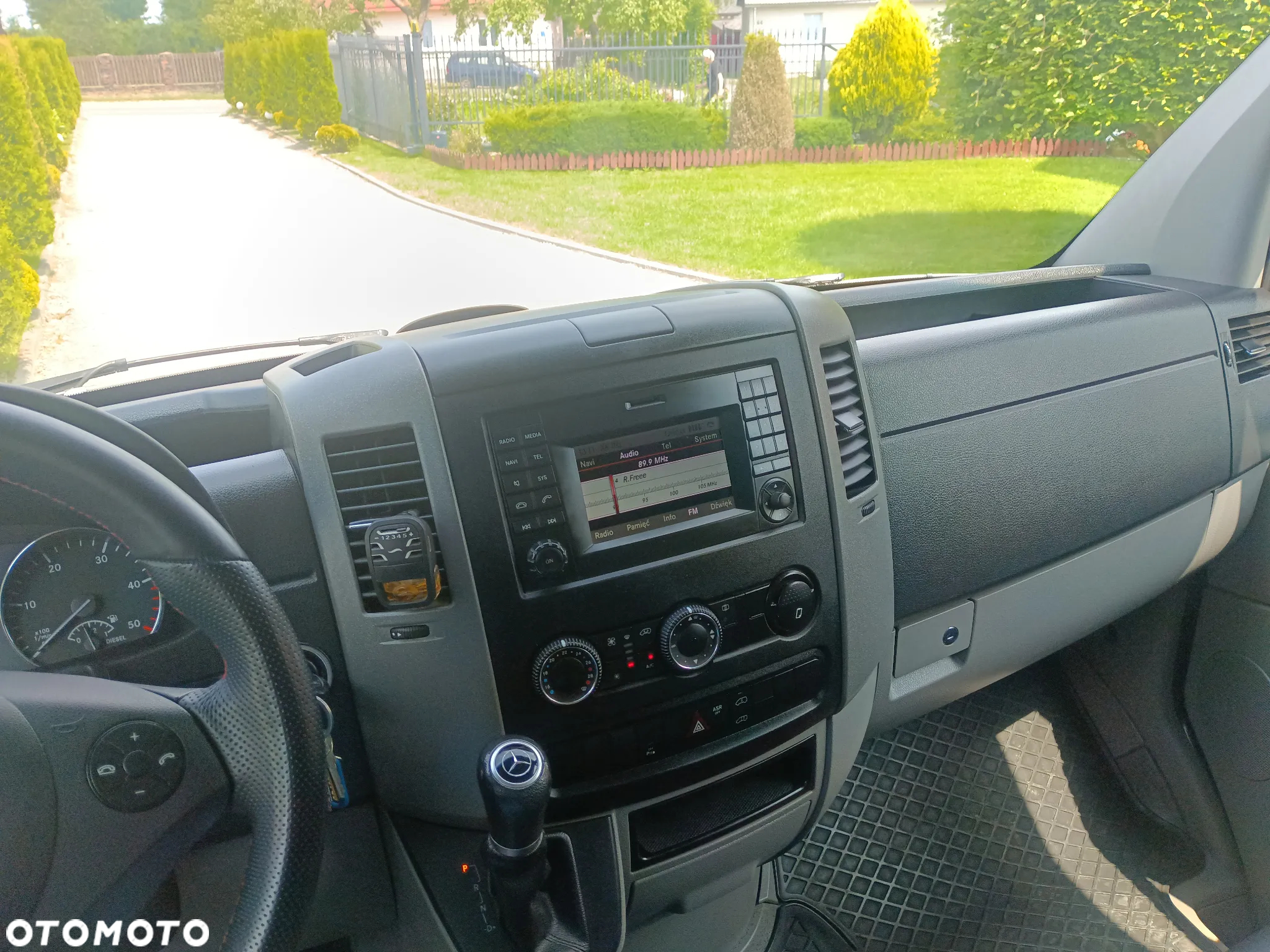 Mercedes-Benz Sprinter - 4