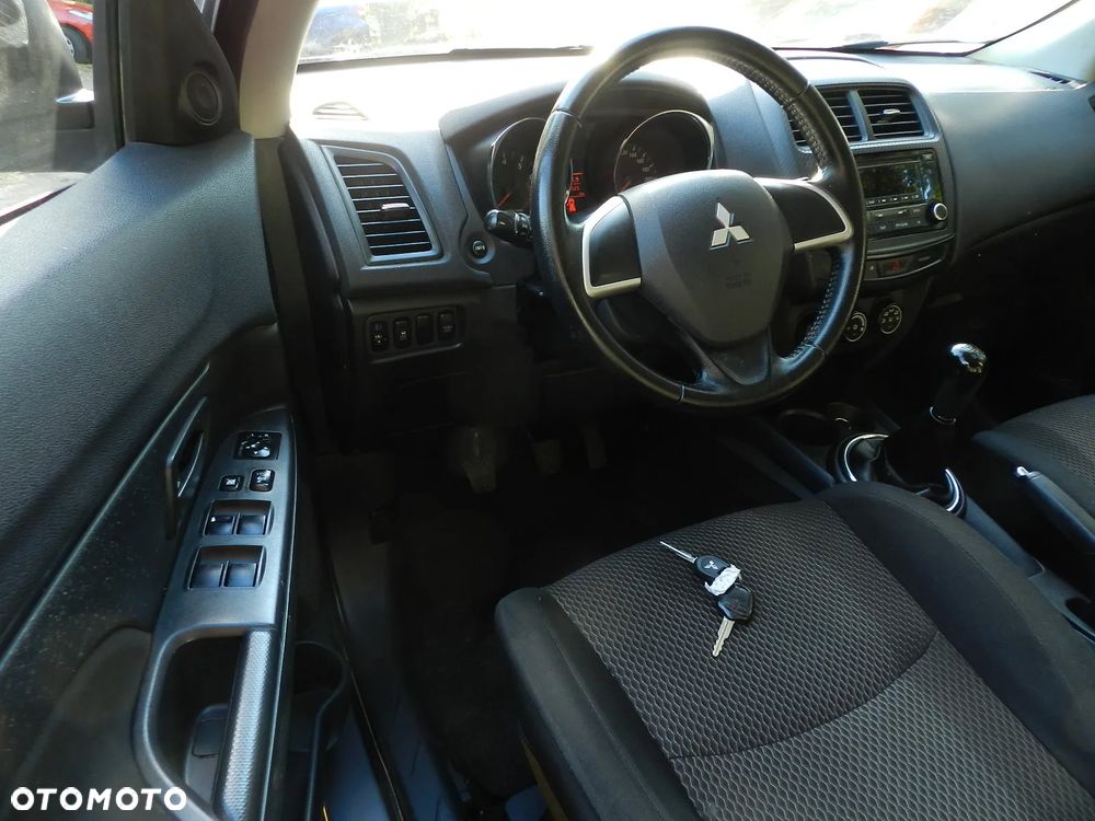 Mitsubishi ASX - 14