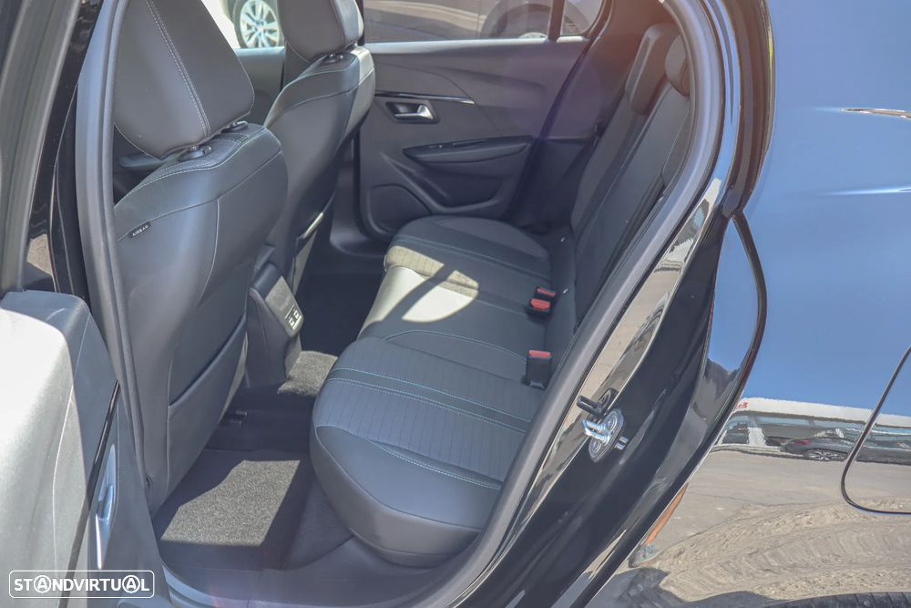 Peugeot 208 1.2 PureTech Allure - 12