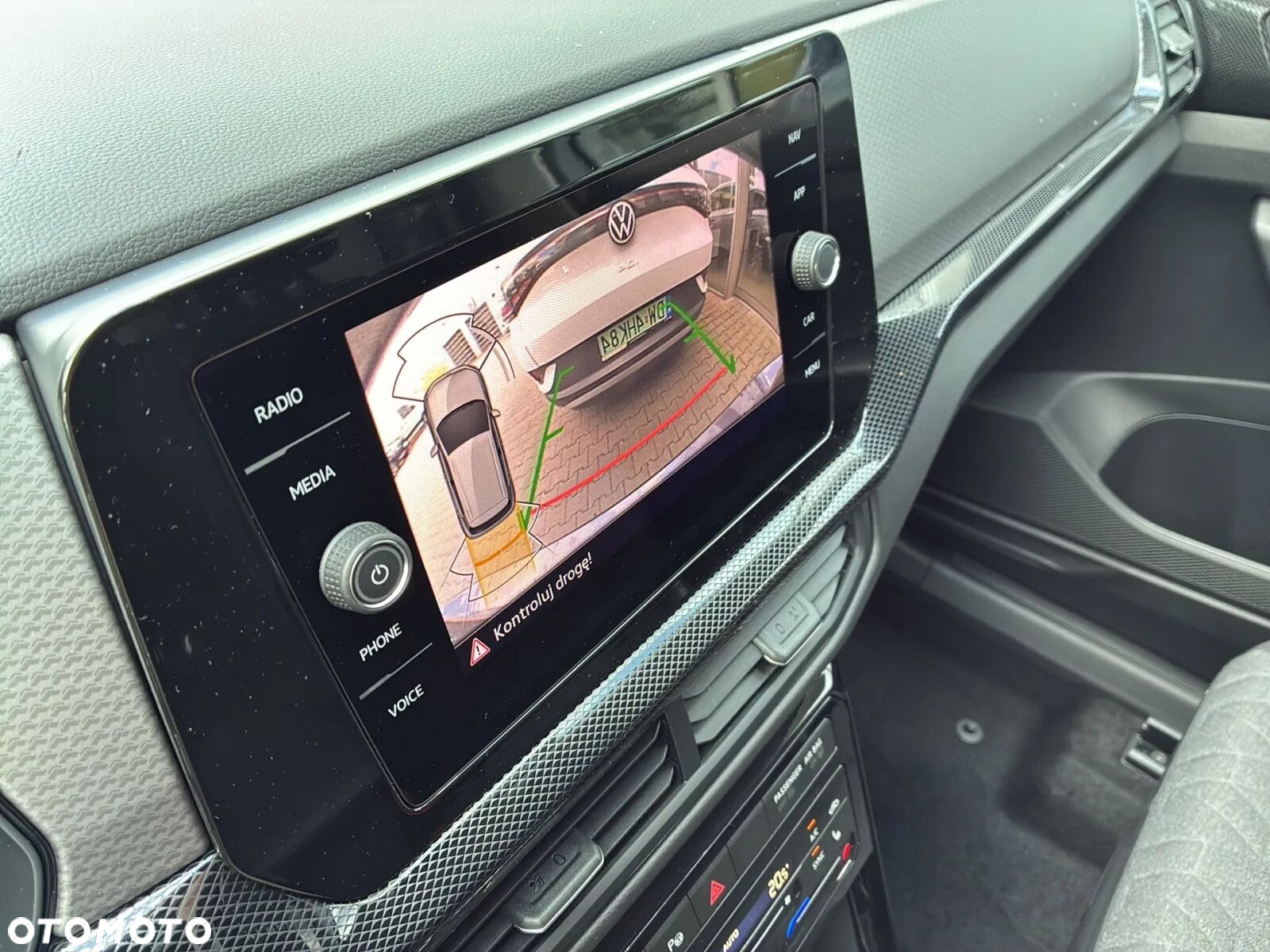 Volkswagen T-Cross - 15