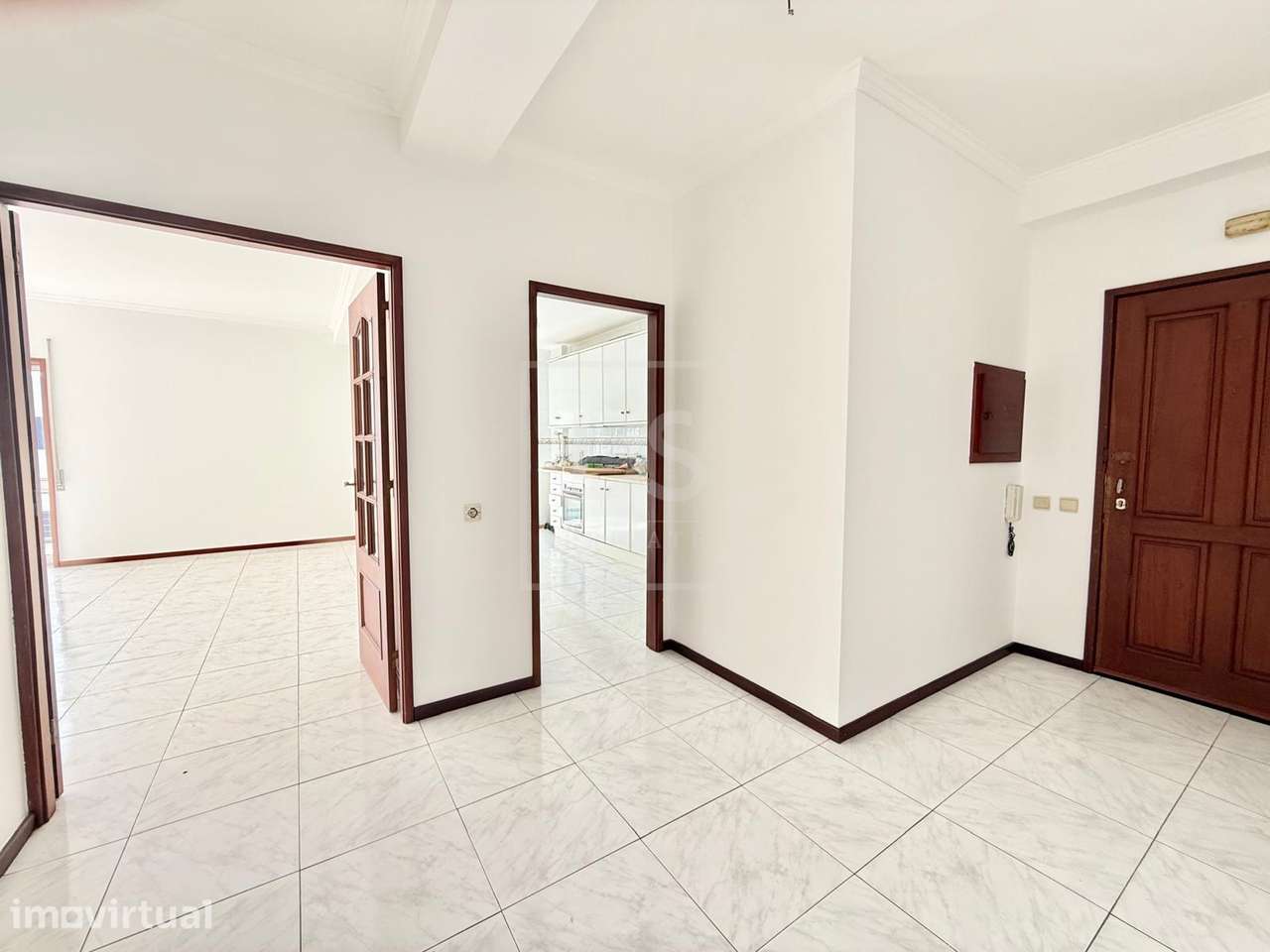 T3 com 154m² | 3 Varandas | Garagem Fechada | A 2 Passos do Metro e do - Grande imagem: 4/22