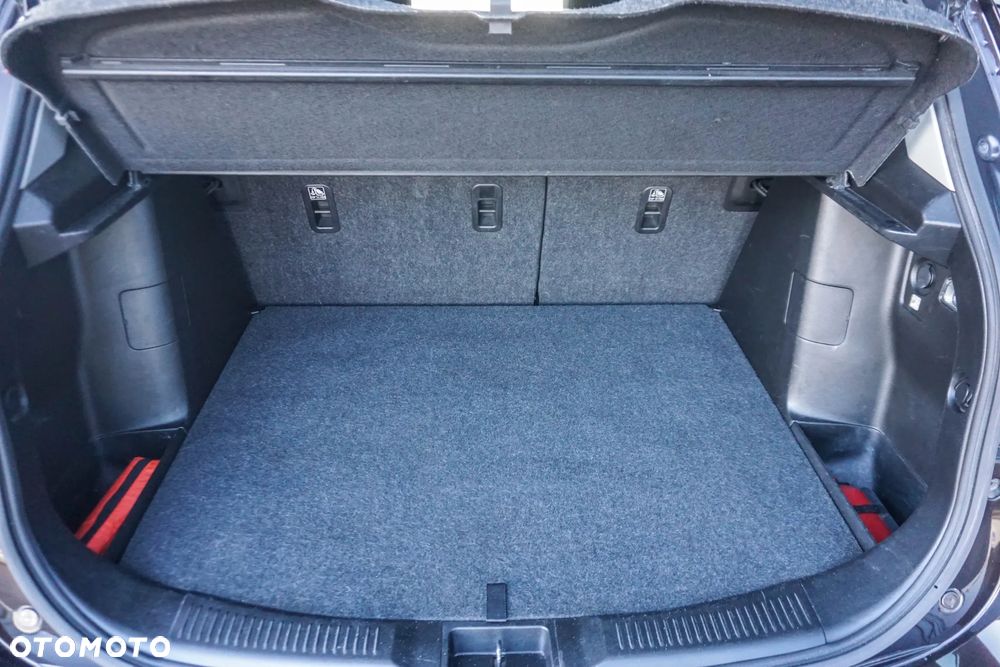 Suzuki SX4 1.6 Premium - 27