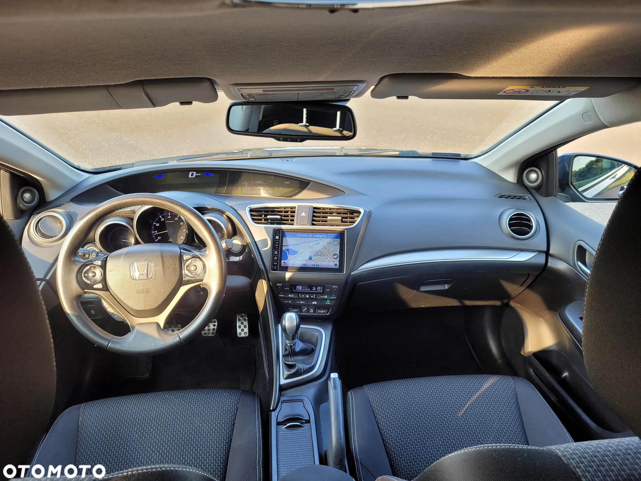 Honda Civic 1.8 Lifestyle (Honda Connect+) - 6