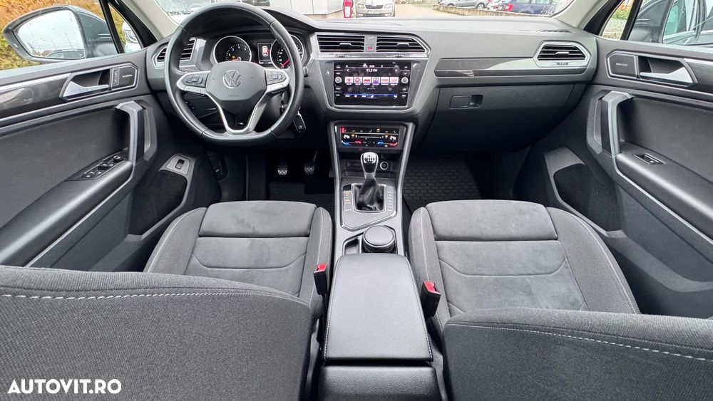 Volkswagen Tiguan 1.5 TSI ACT Comfortline - 20