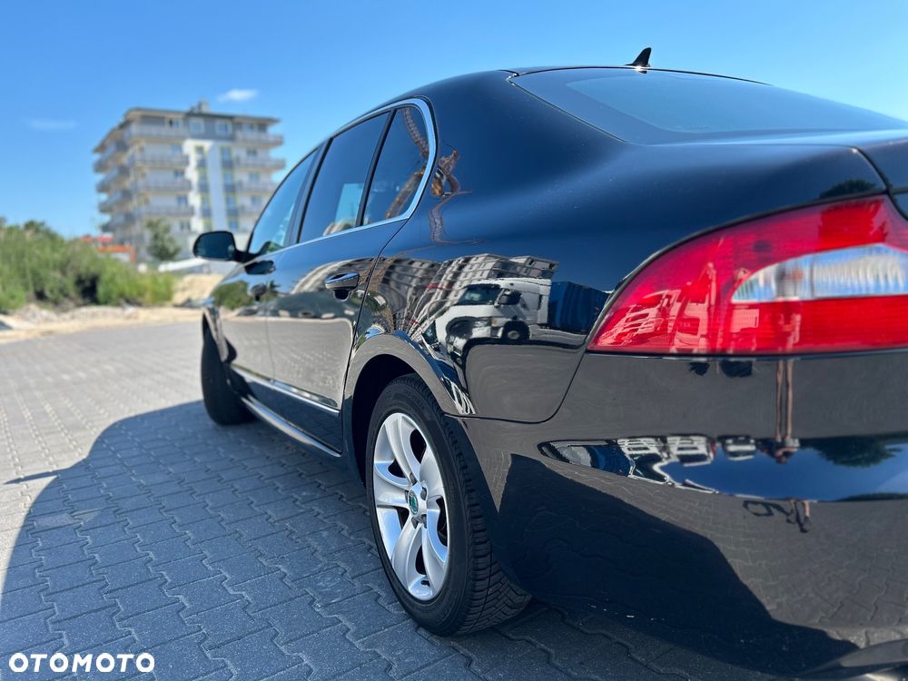 Skoda Superb 1.8 TSI Ambition DSG - 19
