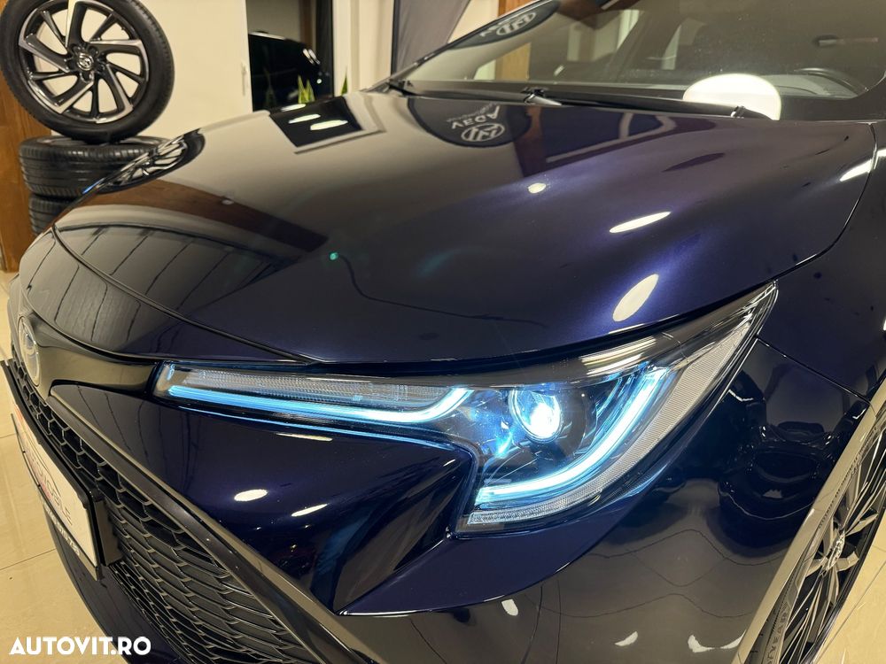 Toyota Corolla 1.8 Hybrid Business Edition - 28