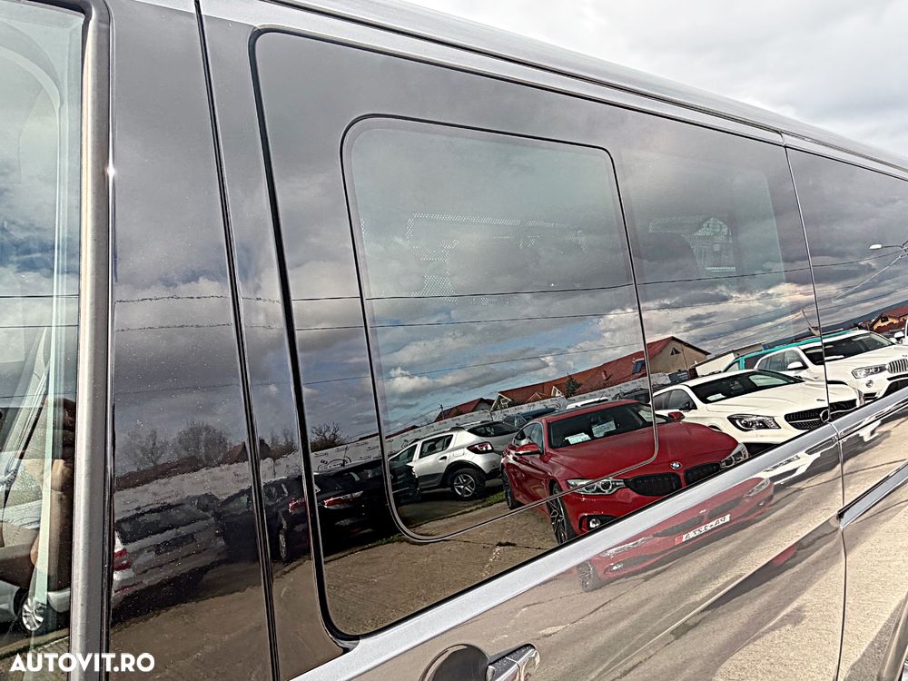 Volkswagen Caravelle - 19