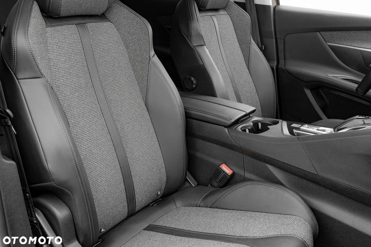 Peugeot 3008 1.2 PureTech GPF Allure S&S EAT8 - 36